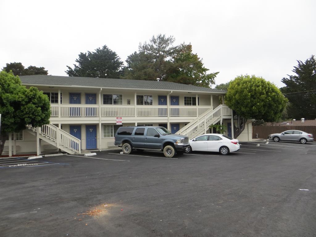 Motel 6 - Downtown Monterey Exterior photo